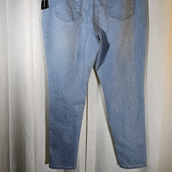 2/$20 Bandolino 16 Skinny Jeans - Picture 7 of 7